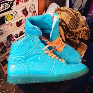 Meet your Posher, Christopher